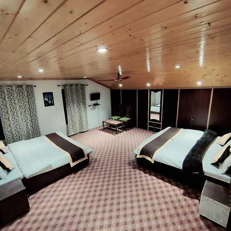 Hotel Sheesha Residency Srīnagar Exteriér fotografie
