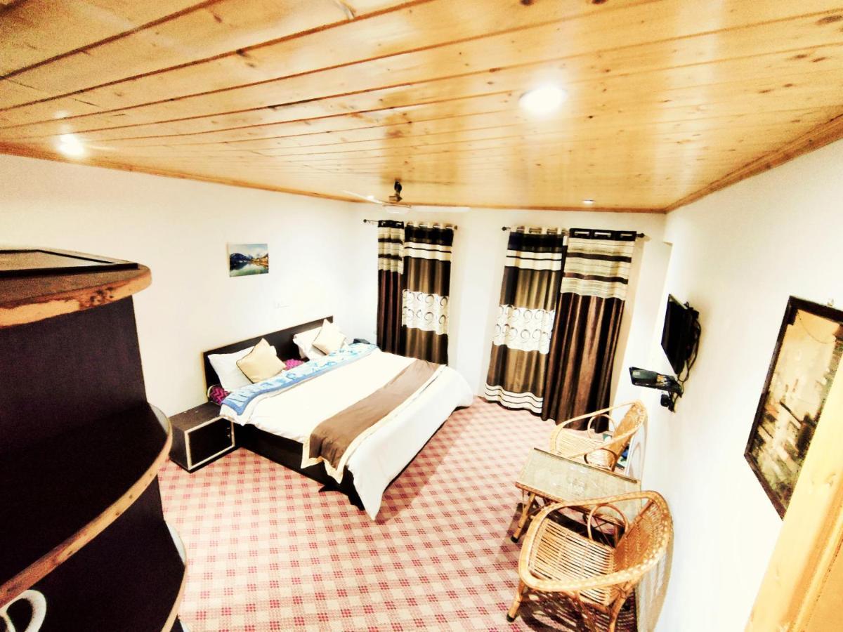 Hotel Sheesha Residency Srīnagar Exteriér fotografie