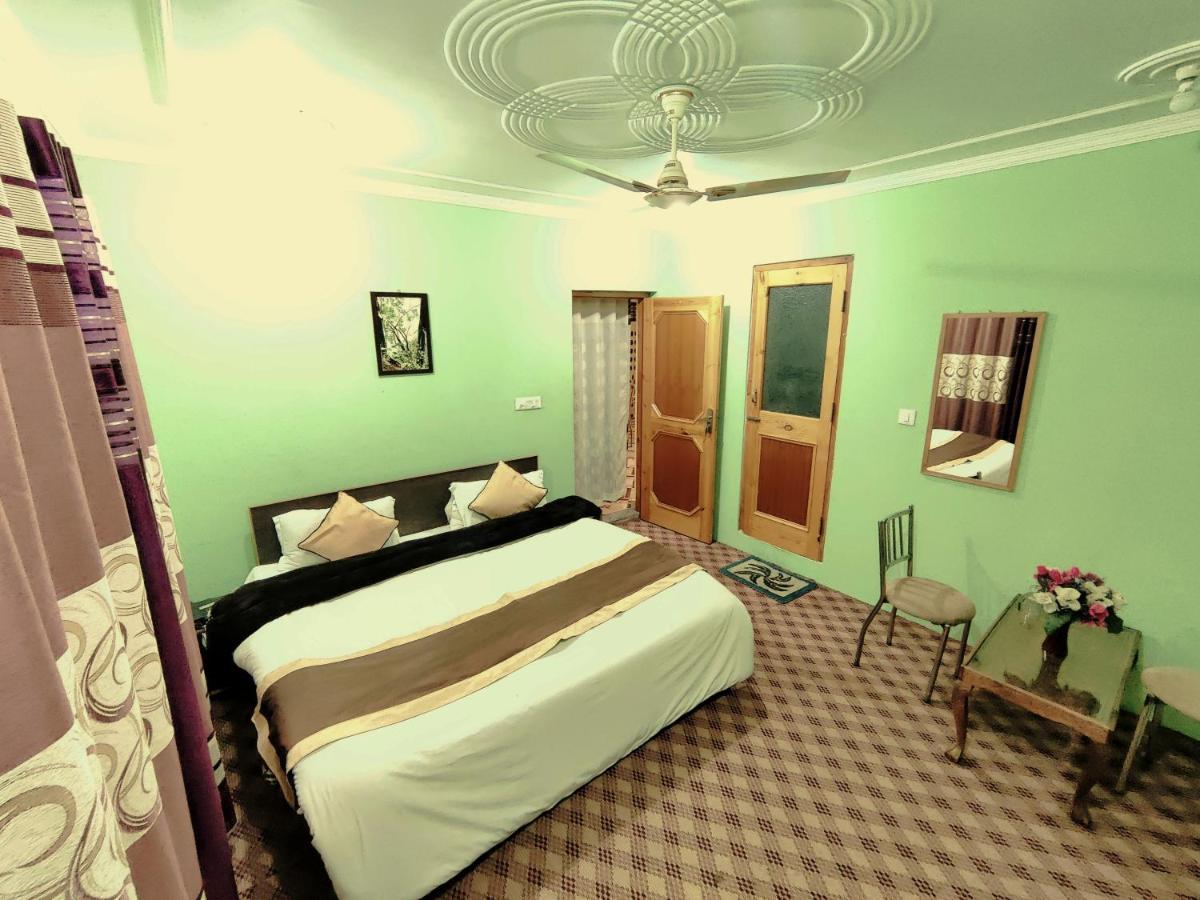 Hotel Sheesha Residency Srīnagar Exteriér fotografie