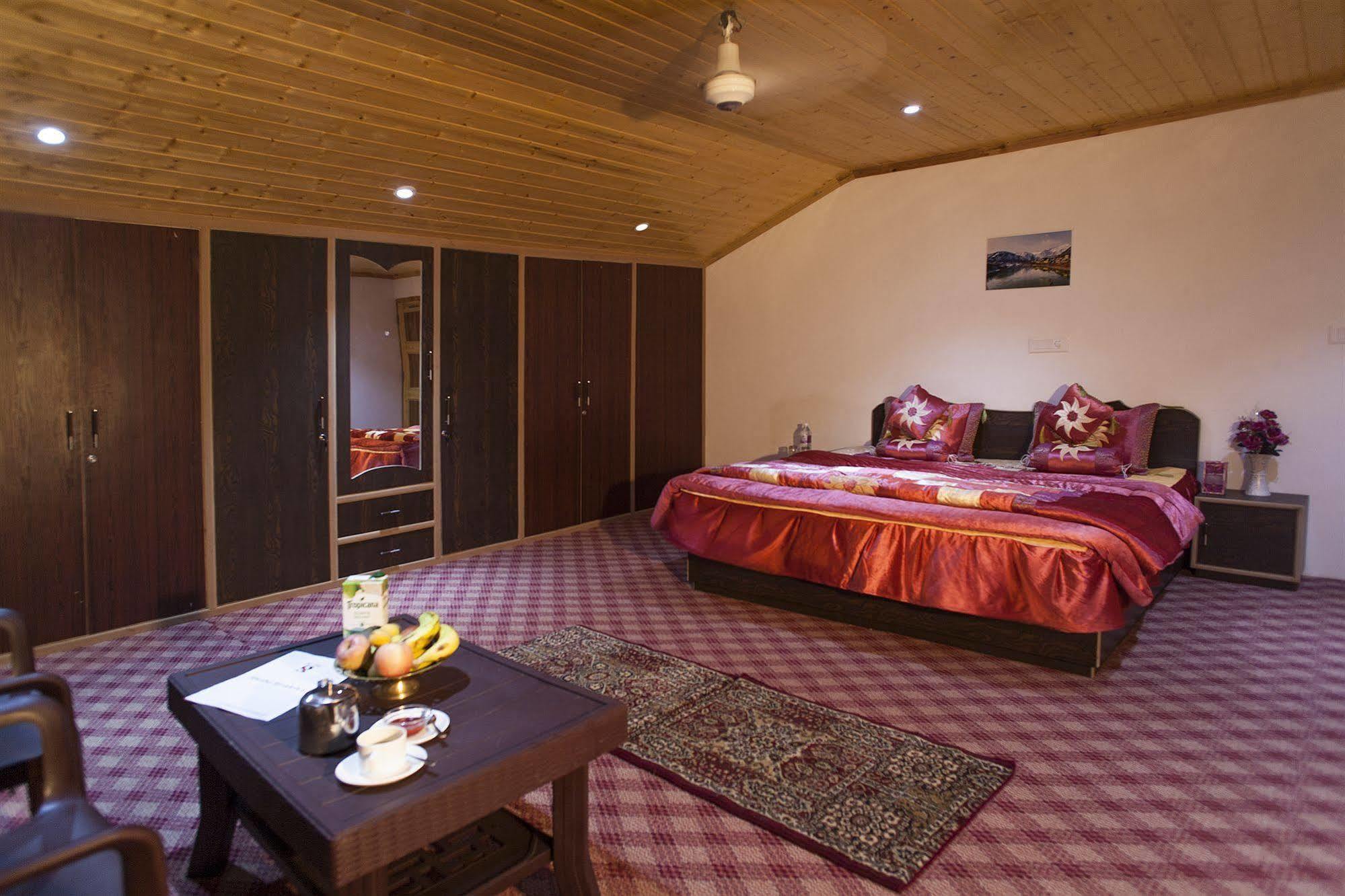 Hotel Sheesha Residency Srīnagar Exteriér fotografie